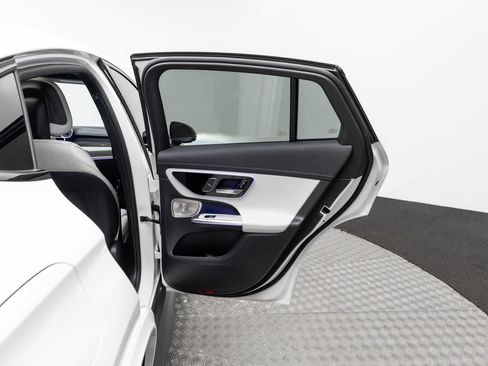 Used 2026 Mercedes-Benz GLC 300 4MATIC image 42