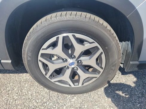 Used 2020 Subaru Forester Premium AWD/4WD image 16