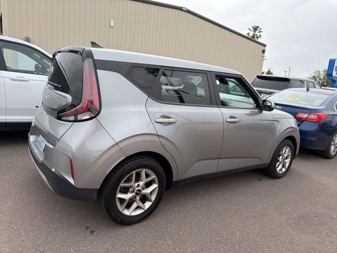 Used 2023 Kia Soul LX w/ Option Group 015 image 11