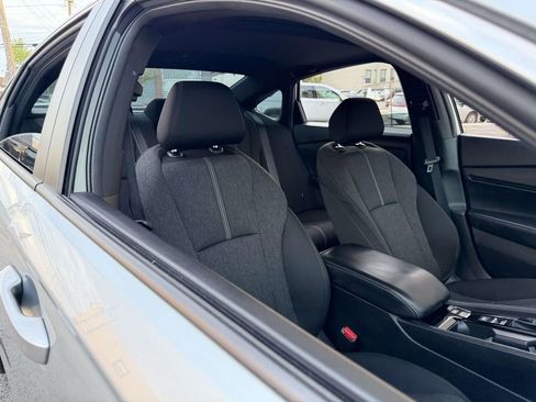 Used 2024 Honda Accord Sport image 9