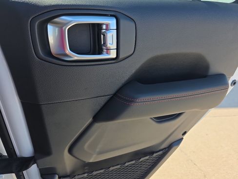 New 2025 Jeep Wrangler Unlimited Rubicon w/ Steel Bumper Group image 20