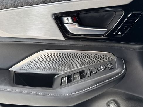 Used 2023 Acura MDX w/ Technology Package FWD image 12