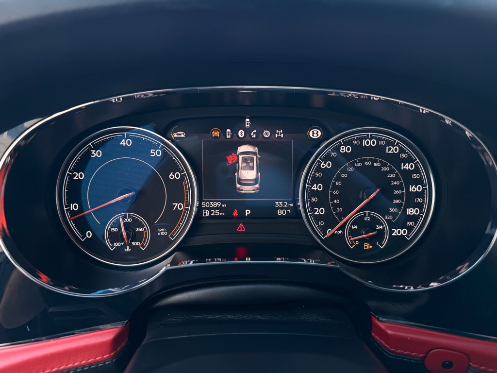 Used 2018 Bentley Bentayga AWD/4WD image 12