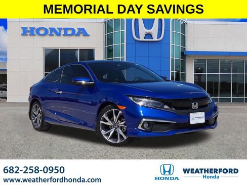 Used 2019 Honda Civic Touring image 1