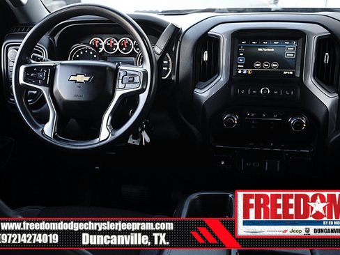 Used 2022 Chevrolet Silverado 2500 Custom w/ Custom Convenience Package image 17