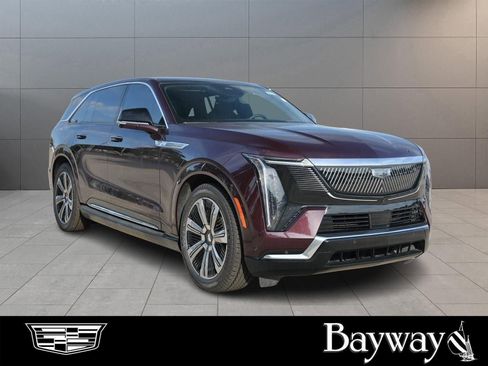 New 2025 Cadillac Escalade IQ Luxury 2 image 25