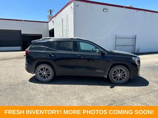 Used 2023 GMC Terrain SLT FWD video 2