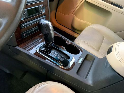 Used 2009 Ford Taurus Limited image 16