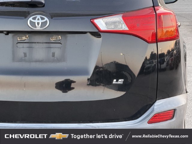 Used 2015 Toyota RAV4 LE FWD image 6