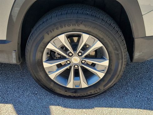 Used 2025 Chevrolet Equinox LT image 5