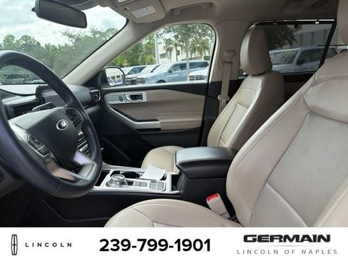 Used 2021 Ford Explorer Limited w/ Equipment Group 301A RWD image 12
