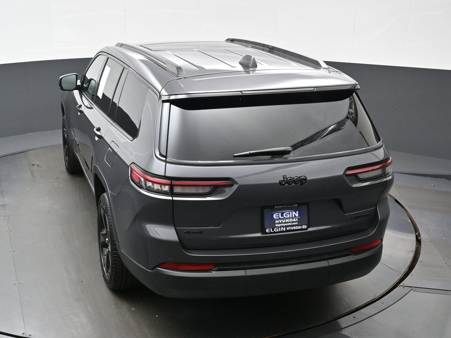 Used 2024 Jeep Grand Cherokee L Limited w/ Black Appearance Package AWD/4WD image 38