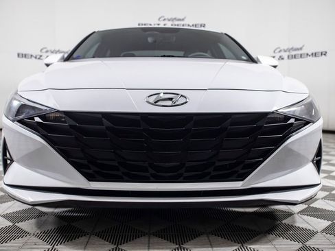 Used 2022 Hyundai Elantra SEL image 7