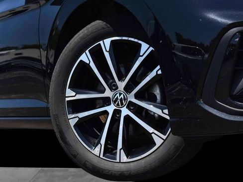Used 2025 Volkswagen Jetta Sport FWD image 3