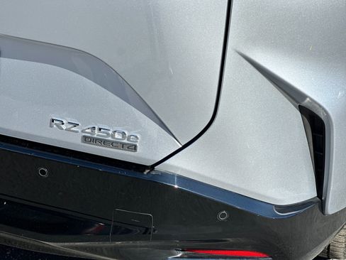 Used 2023 Lexus RZ 450e Premium image 33