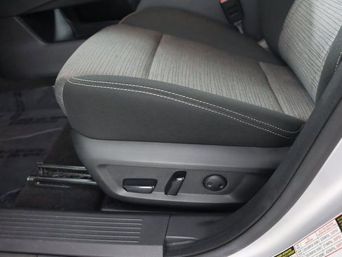 Used 2022 Nissan Rogue SV image 28