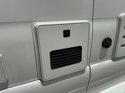 Used 2022 Mercedes-Benz Sprinter 3500 image 82