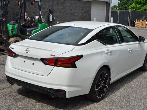 Used 2024 Nissan Altima 2.5 SR FWD image 8