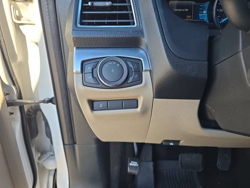 Used 2018 Ford Explorer Limited w/ Equipment Group 301A FWD image 27