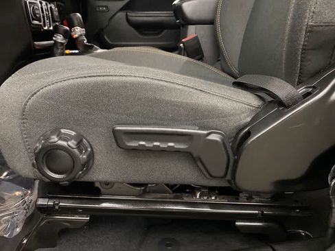 Used 2024 Jeep Wrangler Unlimited Sport AWD/4WD image 14
