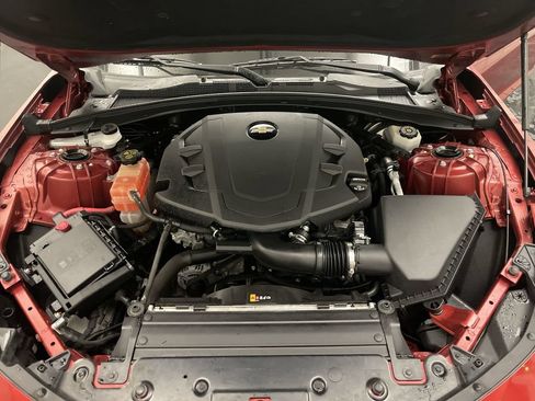 Used 2016 Chevrolet Camaro LT RWD image 23