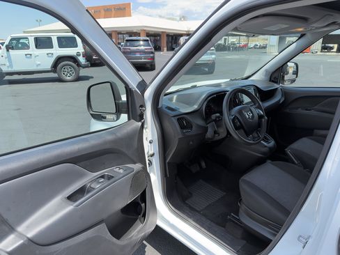 Used 2022 RAM ProMaster City Tradesman FWD image 10