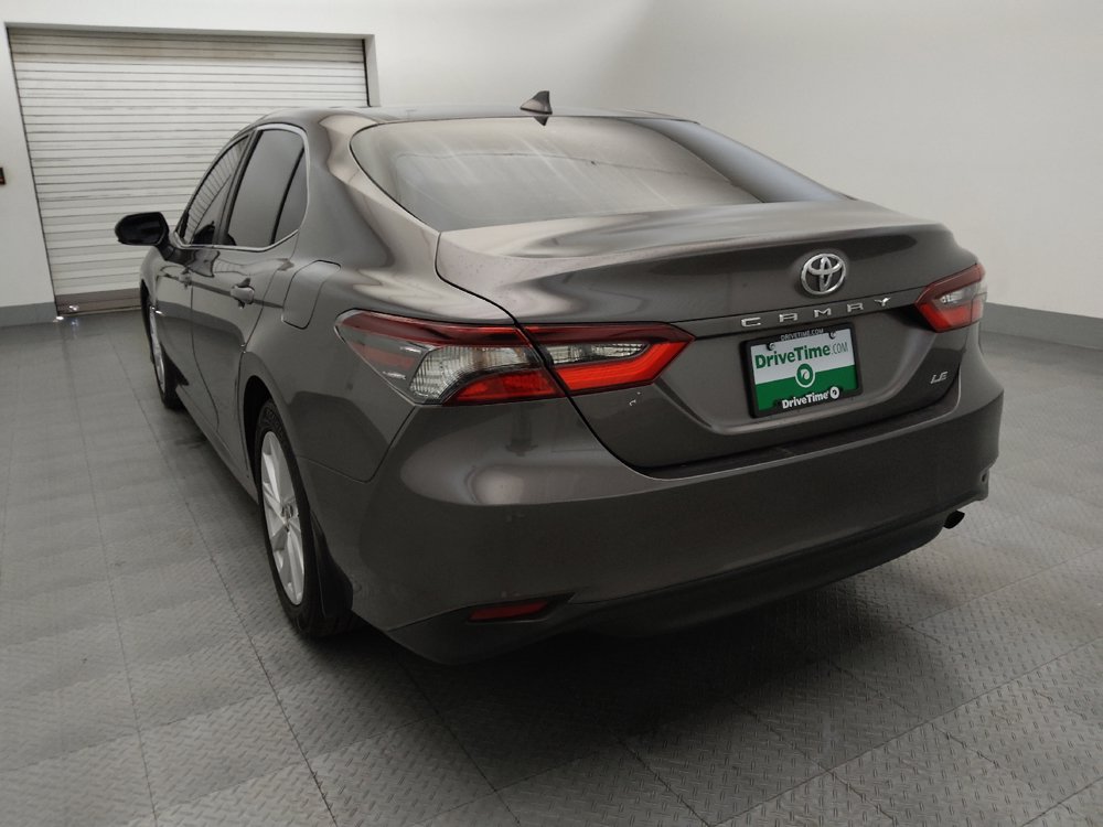 Used 2022 Toyota Camry LE FWD image 5