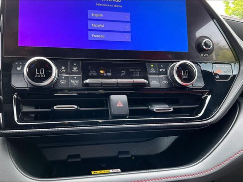 Used 2023 Toyota Highlander XSE FWD image 35