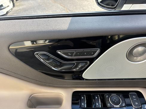 Certified 2023 Lincoln Aviator Reserve w/ Equipment Group 201A image 12