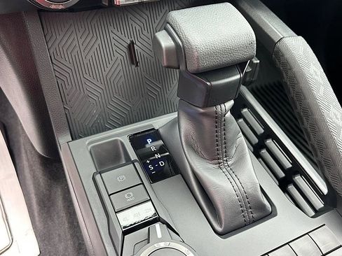 Certified 2025 Toyota Tacoma SR image 21