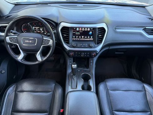 Used 2019 GMC Acadia SLT AWD/4WD image 3