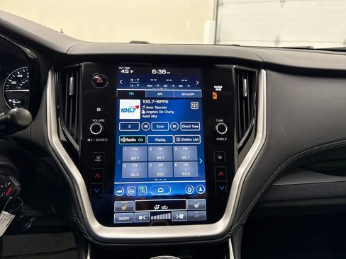 Used 2023 Subaru Outback Premium image 17