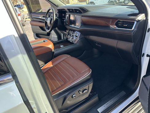 Used 2023 GMC Yukon XL Denali Ultimate image 28