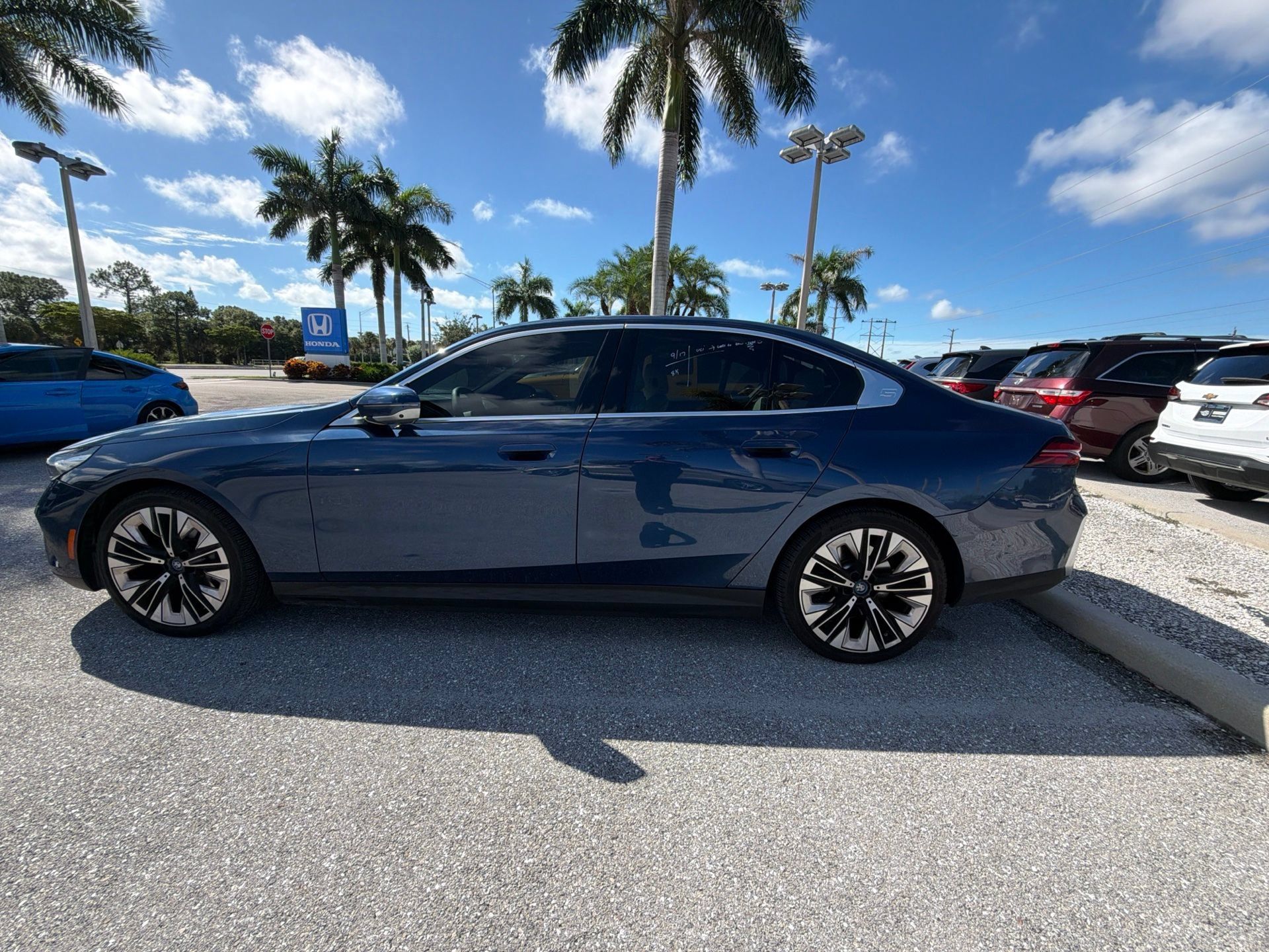 Used 2024 BMW i5 eDrive40i w/ Premium Package RWD image 16