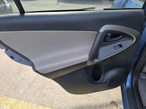 Used 2010 Toyota RAV4 2WD image 21