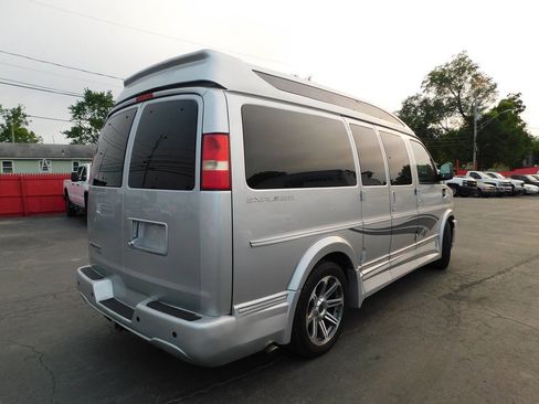 Used 2016 Chevrolet Express 2500 RWD image 7