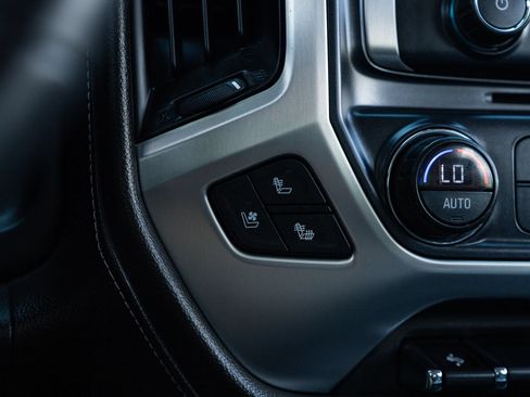Used 2018 GMC Sierra 1500 SLT AWD/4WD image 28
