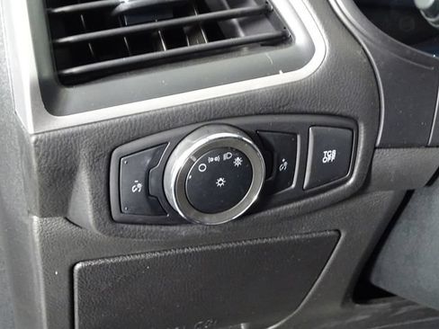 Used 2024 Ford Edge SEL AWD/4WD image 17