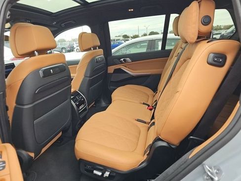 Used 2026 BMW X7 xDrive40i image 2