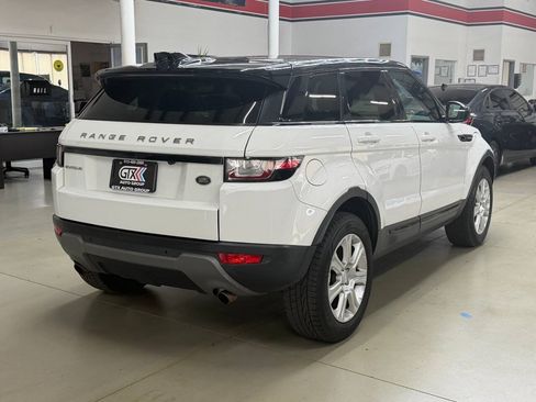 Used 2017 Land Rover Range Rover Evoque SE AWD/4WD image 2
