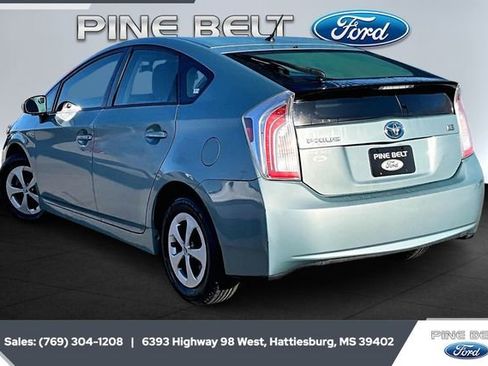 Used 2013 Toyota Prius Two image 2