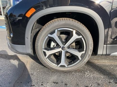 New 2026 Volkswagen Tiguan SE image 18