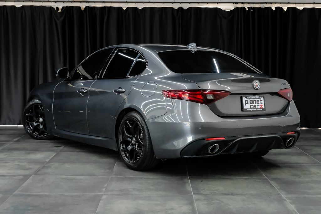 Used 2021 Alfa Romeo Giulia Sprint w/ Nero Edizione RWD image 11