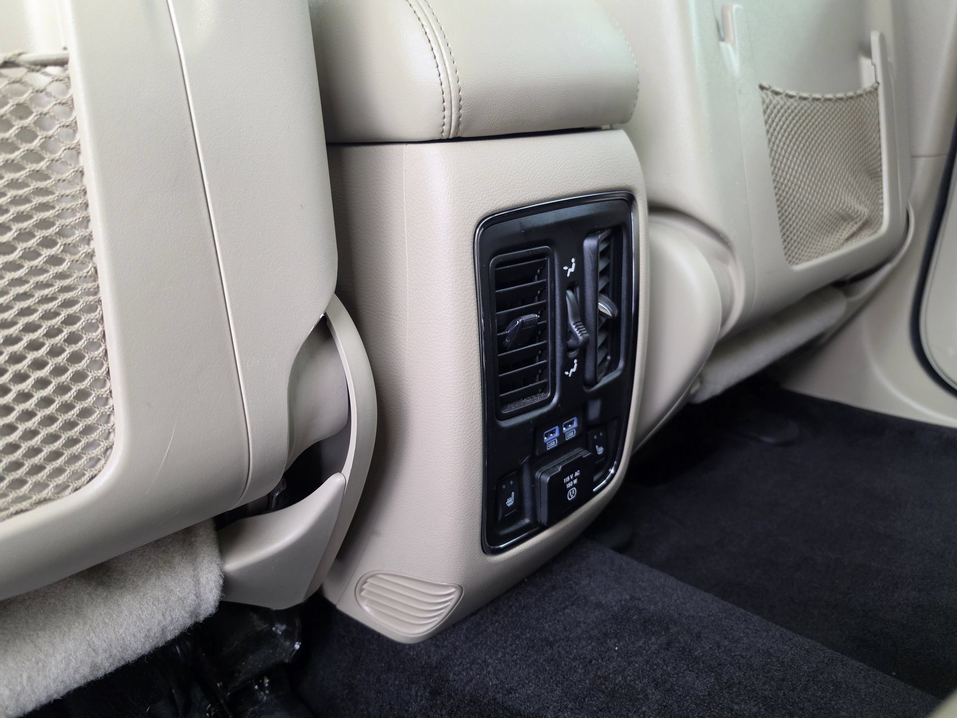 Used 2018 Jeep Grand Cherokee Limited w/ Luxury Group II AWD/4WD image 38