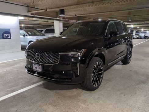 New 2026 Volvo XC90 B5 Plus w/ Protection Package image 7