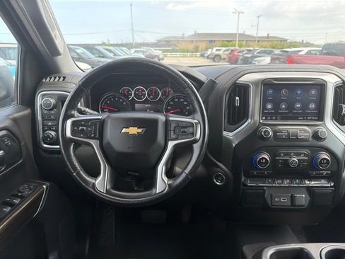 Used 2021 Chevrolet Silverado 1500 LT AWD/4WD image 21