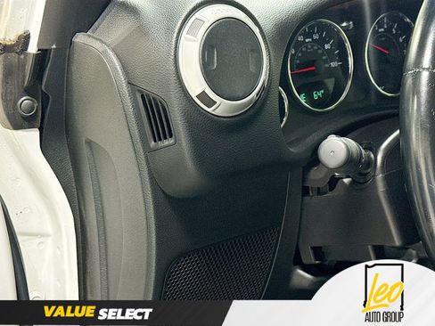 Used 2015 Jeep Wrangler Unlimited Sahara AWD/4WD image 12