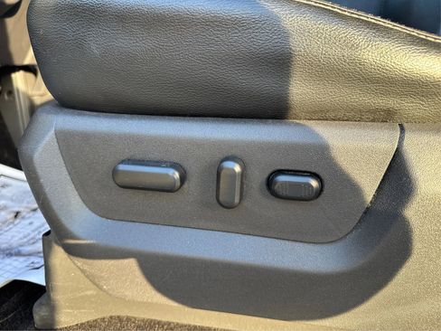 Used 2015 Ford F250 Lariat w/ Chrome Package image 22