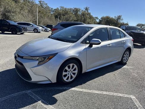 Used 2024 Toyota Corolla LE image 5