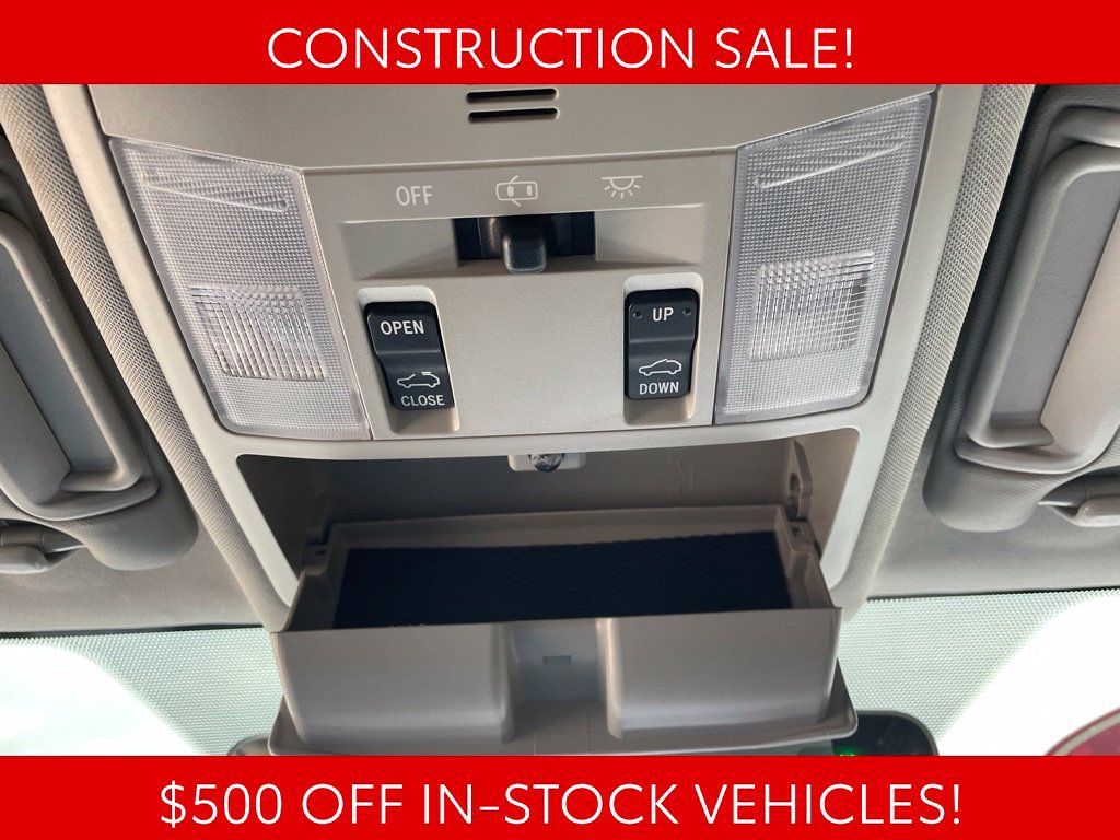 Used 2018 Toyota RAV4 Limited AWD/4WD image 21